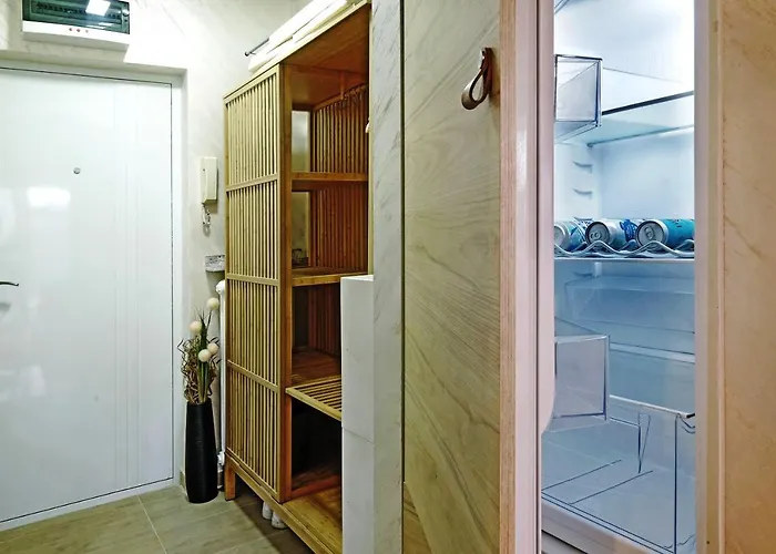 Urban Pioneer Apartment